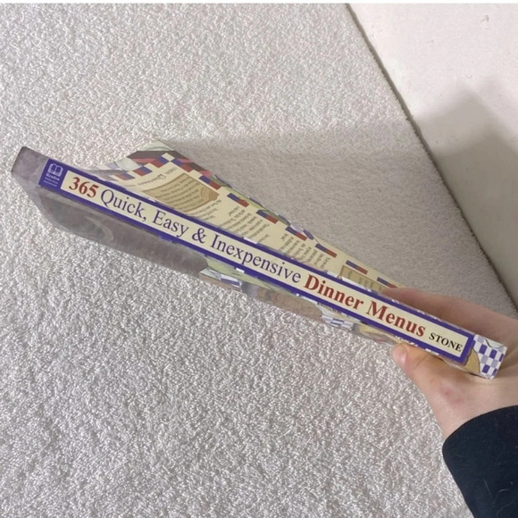 Vintage 365 Quick, Easy & Inexpensive Dinner Menus Cookbook - Picture 9 of 10